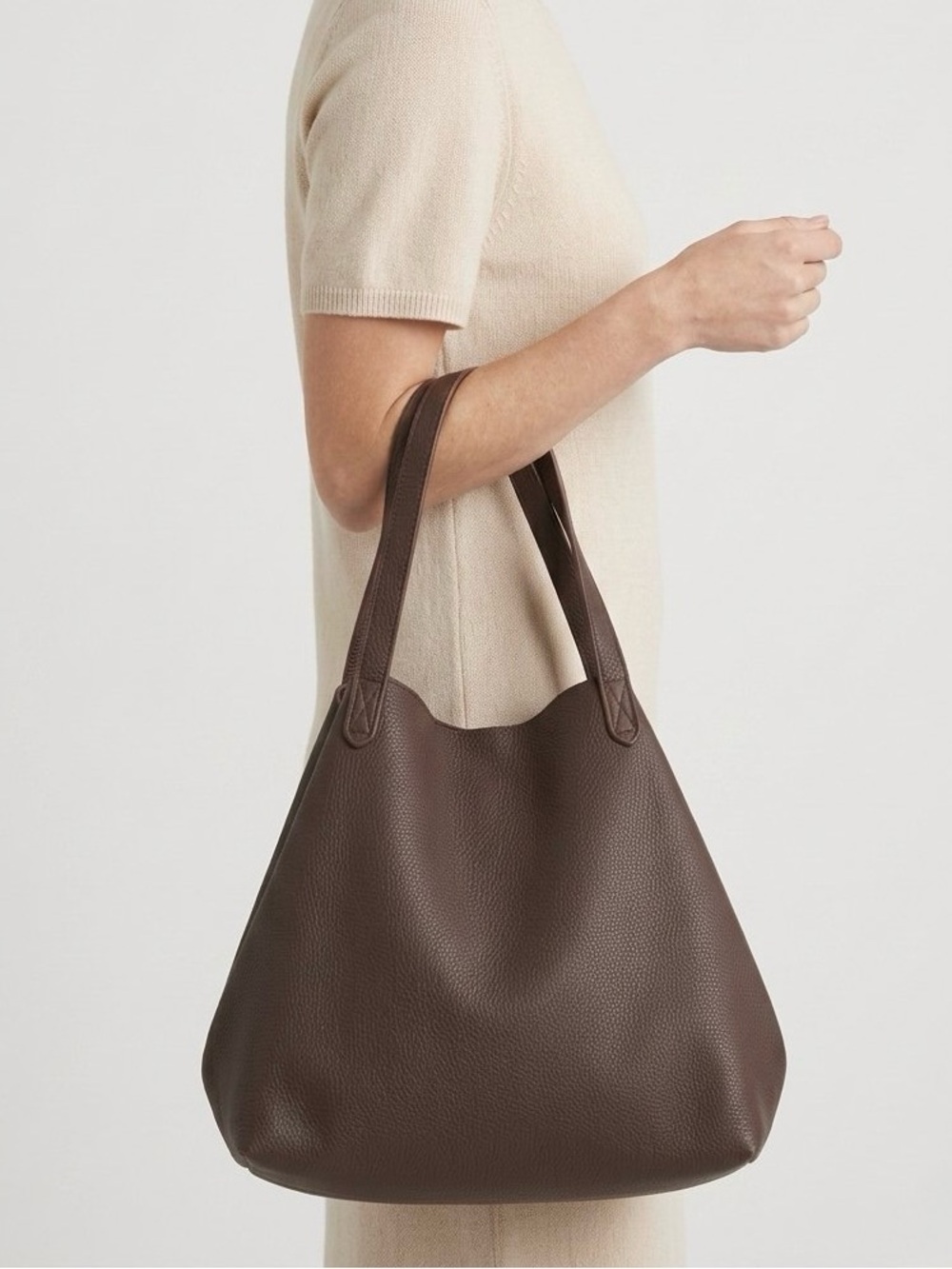 Cuyana Pebbled Leather Slouchy Hobo Bucket Shoulder Tote Bag Plum Burgundy